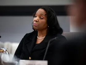 ليزا كوك تقاضي ترمب بسبب محاولة عزلها من الاحتياطي الفيدرالي