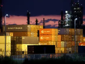 أكبر تراجع لقيمة صادرات اليابان منذ سنوات بضغط من رسوم ترمب