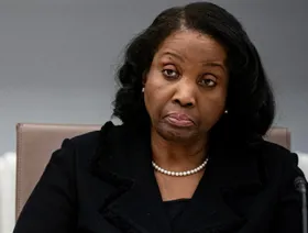 ليزا كوك في مرمى تحقيق جنائي من وزارة العدل الأميركية