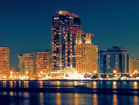أفق إمارة الشارقة، الإمارات العربية المتحدة. - المصدر: بلومبرغ