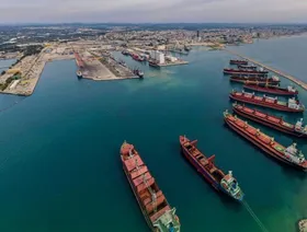 منظر جوي لميناء طرطوس البحري في سوريا (الهيئة العامة للمنافذ البحرية والبرية السورية) - الشرق