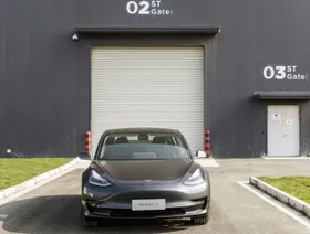 \"تسلا\" تعتزم طرح مساعد صوتي معتمد على ذكاء اصطناعي صيني