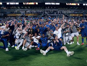 فريق الهلال يحتفل بالفوز على مانشستر سيتي الإنجليزي والتأهل لربع نهائي المونديال - منصة "X"