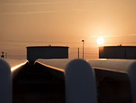 أسعار النفط تتراجع إثر إعلان ترمب عن قمة مع بوتين