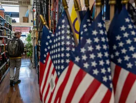 بيانات قوية واستطلاعات متشائمة.. هل الاقتصاد الأميركي مهدد حقاً بالركود؟