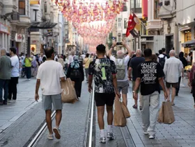 التضخم في تركيا يتباطأ بأقل من المتوقع إلى 33% خلال أغسطس