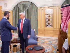 لحظة تاريخية.. ترمب يلتقي الرئيس السوري أحمد الشرع في الرياض