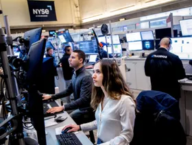 تقلبات حادة لمؤشرات \"وول ستريت\" وسط تصاعد الحرب التجارية