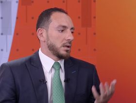 حازم أبو خلف، العضو المنتدب للاستثمارات الخاصة في "جلف كابيتال" خلال مقابلة مع "الشرق". - الشرق
