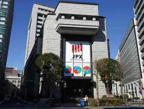 الأسهم الآسيوية ترتفع بقيادة اليابان وسط انحسار التوترات مع واشنطن