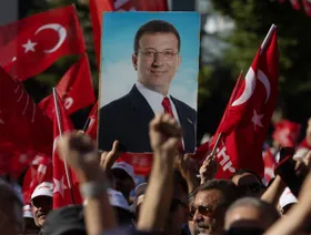 الأصول التركية تنتعش بعد تأجيل قضية المعارضة