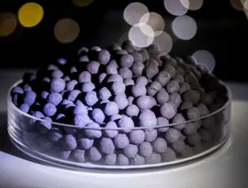 كريات خام الحديد - بلومبرغ