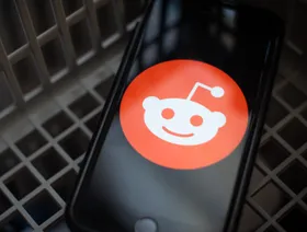 \"ريديت\" تقاضي \"بيربلكسيتي\" وشركات أخرى بتهمة جمع البيانات دون إذن