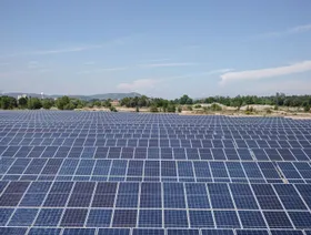 الصين تتعهد بكبح حرب الأسعار في قطاع الطاقة الشمسية