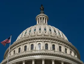 مجلس الشيوخ يقر قيوداً على تصدير رقائق الذكاء الاصطناعي إلى الصين