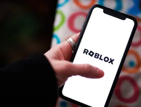 حظر محادثات لعبة \"روبلوكس\" في السعودية والإمارات لحماية الأطفال