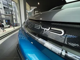 \"BYD\" تخطط لبناء شواحن سيارات كهربائية فائقة السرعة في السعودية والإمارات