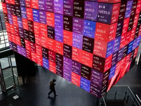 أسهم آسيا تنخفض بأكبر وتيرة منذ 2008 بسبب مخاوف الركود