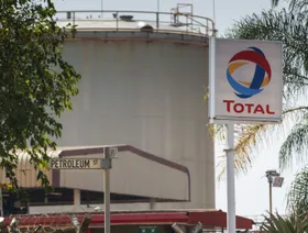 نيجيريا تمنح \"توتال\" الضوء الأخضر لبيع حصتها في حقل بونغا النفطي