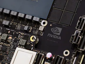 \"إنفيديا\" تحت الضغط مع تجاهل قمة ترمب وشي لرقائق \"بلاكويل\"