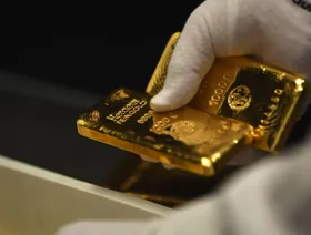 سعر الذهب يصعد.. والصين تشتري