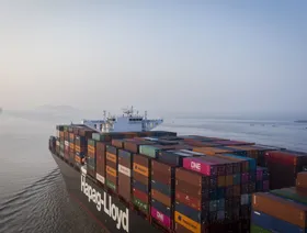 رسوم ترمب على السفن الصينية تهدد عمالقة الشحن