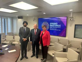 سوريا تسعى للحصول على منح بمليار دولار من البنك الدولي