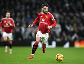 برونو فيرنانديز لاعب "مانشستر يونايتد" خلال مباراة الدوري الإنجليزي الممتاز لكرة القدم ضد "توتنهام هوتسبير" في لندن، بتاريخ 16 فبراير 2025 - Getty Images