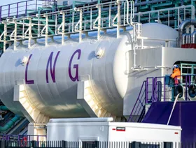 ناقلات الغاز المسال تتكدس قبالة سفن التغويز في مصر مع تراجع الطلب