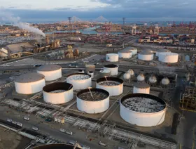 مصفاة ويلمنغتون التابعة لشركة "فاليرو" المجاورة لميناء "لونغ بيتش" في ولاية كاليفورنيا، الولايات المتحدة - بلومبرغ