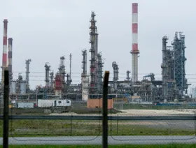 \"توتال\" تتوقع زيادة طفيفة في الأرباح بفضل إنتاج النفط والتكرير