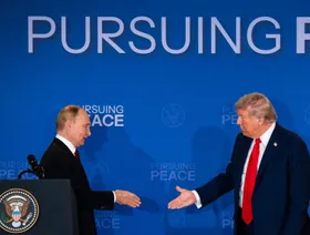 ترمب يلوح بحرب اقتصادية شرسة ضد بوتين.. أي سلاح سيستخدم؟