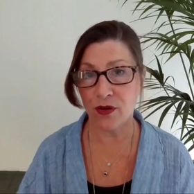 أليسون ريهيل-إرغوفين، الرئيسة التنفيذية لشركة "سينومي سنترز" - الشرق