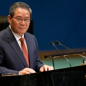 رئيس الوزراء الصيني لي تشيانغ يلقي كلمة في الأمم المتحدة - بلومبرغ