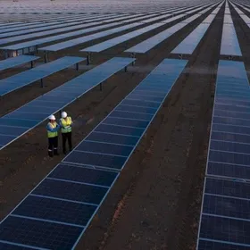 محطة سكاكا المستقلة للطاقة الشمسية الكهروضوئية التابعة لشركة "أكوا باور" في المملكة العربية السعودية - المصدر: بلومبرغ