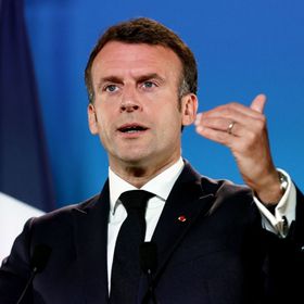 ليونيل لورانت: لا أحد سيقود فرنسا للخروج من هذه الفوضى