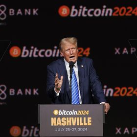 الرئيس المنتخب دونالد ترمب يتحدث في مؤتمر بتكوين 2024 في ناشفيل، بولاية تينيسي، أميركا، بتاريخ 27 يوليو 2024 - بلومبرغ