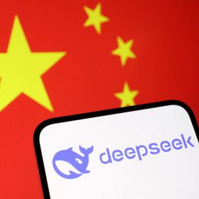 "DeepSeek" تضفي جرعة من الواقع على حلم ماكرون للذكاء الاصطناعي