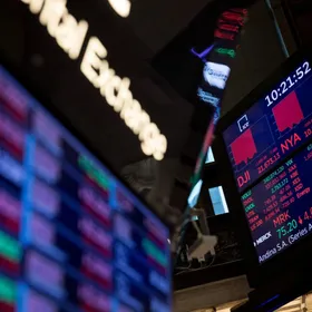 كيف تتفاعل طفرة أسهم الذكاء الاصطناعي؟