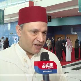 رياض مزور، وزير الصناعة والتجارة المغربي خلال مقابلة مع "الشرق" في أبوظبي. - المصدر: الشرق