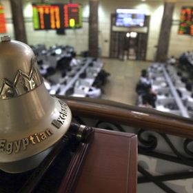 جرس البورصة المصرية داخل قاعة التداول. القاهرة، مصر - المصدر: بلومبرغ