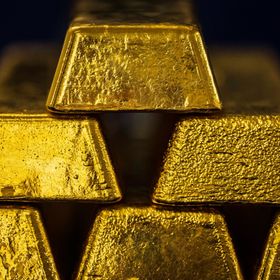 جزء من احتياطيات الذهب الخاصة بالبنك الوطني التشيكي، مُرتّبة في براغ، جمهورية التشيك - بلومبرغ