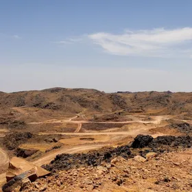 موقع تعدين بمنطقة خنيقوية في المملكة العربية السعودية  - المصدر: بلومبرغ