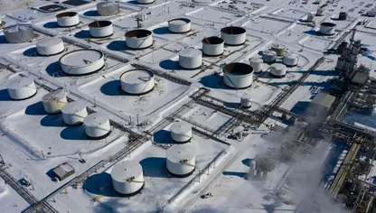 صهاريج تخزين النفط والوقود في مصفاة النفط التابعة لشركة (Sinclair Casper Refining Co) في كاسبر، وايومنغ، الولايات المتحدة - المصدر: بلومبرغ