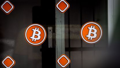 شعار العملة المشفرة 'بتكوين' - المصدر: بلومبرغ