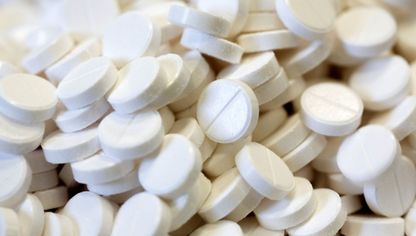 خطوط إنتاج أقراص الدواء قبل التعبئة - المصدر: بلومبرغ