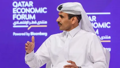 سعد الكعبي وزير الطاقة القطري والرئيس التنفيذي لشركة قطر للطاقة متحدثاً خلال منتدى قطر الاقتصادي الذي تنظمه "بلومبرغ" - المصدر: بلومبرغ