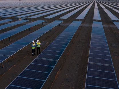محطة سكاكا المستقلة للطاقة الشمسية الكهروضوئية التابعة لشركة \"أكوا باور\" في المملكة العربية السعودية - المصدر: شركة \"أكوا باور\"
