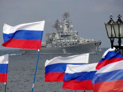 سفينة \"موسكفا\" الروسية.. عندما كانت لا تزال تُبحر فوق المياه - المصدر: أ.ف.ب