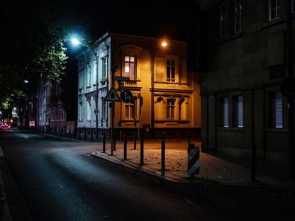 إضاءة ليلية في أحد شوارع ألمانيا - المصدر: بلومبرغ